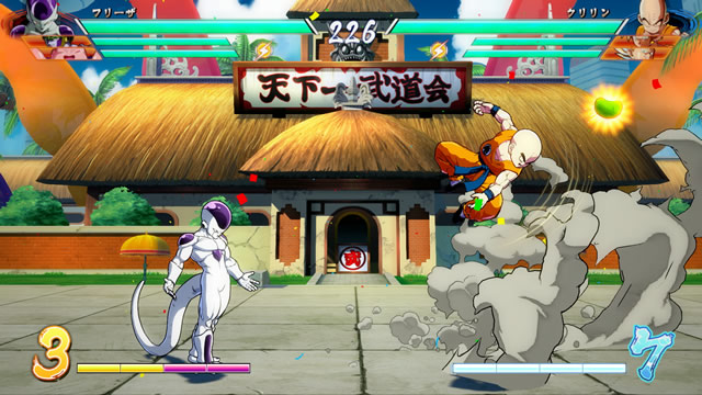 DRAGON BALL FighterZ Frieza contra Kuririn