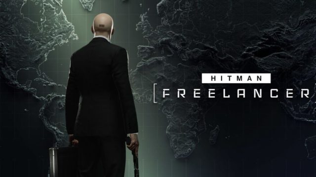 Hitman Freelancer - Assassino 47 de costas e o nome do jogo ao lado direito
